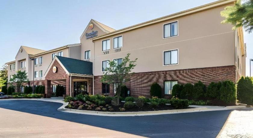 Comfort Inn & Suites University South Illetas Exterior foto